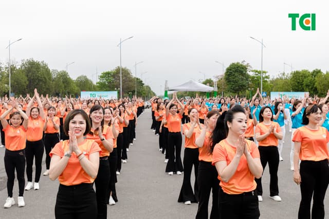 Ảnh Sự kiện Đồng diễn dân vũ – Phụ nữ Việt Nam giàu sức sống