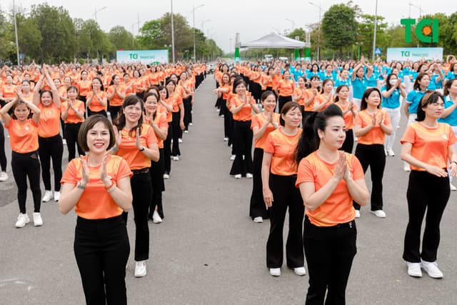 Ảnh Sự kiện Đồng diễn dân vũ – Phụ nữ Việt Nam giàu sức sống