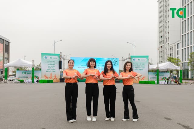 Ảnh Sự kiện Đồng diễn dân vũ – Phụ nữ Việt Nam giàu sức sống