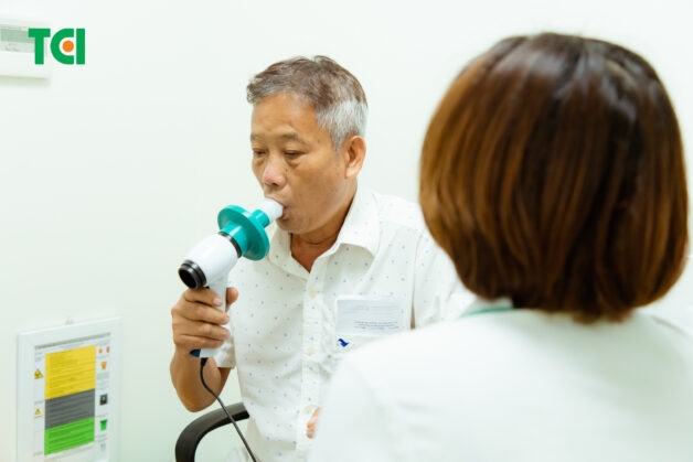 Chẩn đoán bệnh phổi tắc nghẽn mạn tính cần đo chức năng hô hấp