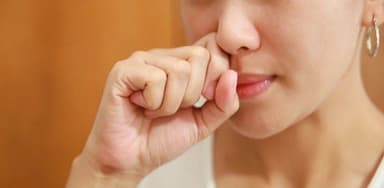 Dị vật trong mũi triệu chứng bất thường