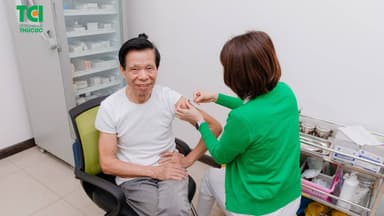 Rà soát các vắc xin người cao tuổi cần thêm vào lịch tiêm phòng