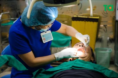 Biến chứng nghiêm trọng từ răng sâu lồi thịt chảy máu