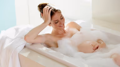 Tìm hiểu về thông tin kiêng tắm cho mẹ bầu bị sốt xuất huyết