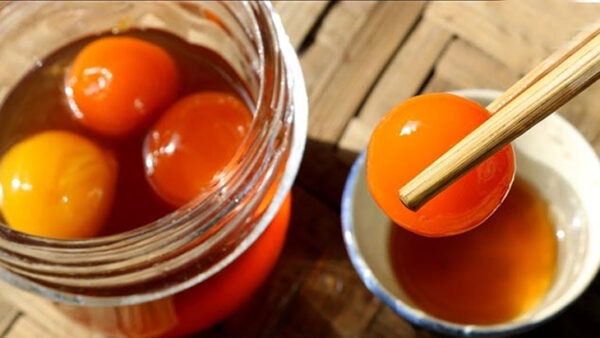 Trào ngược dạ dày ăn trứng gà