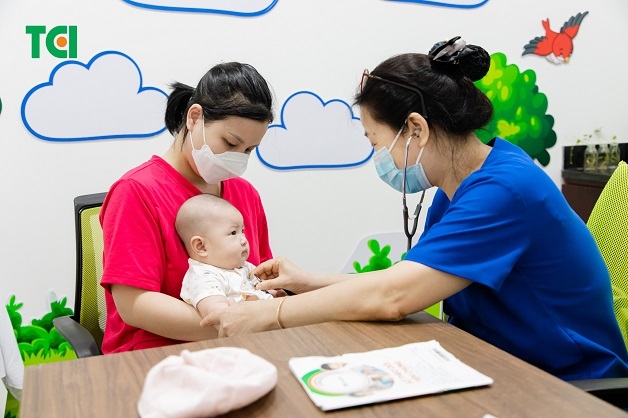 vacxin 5 trong 1 và 6 trong 1