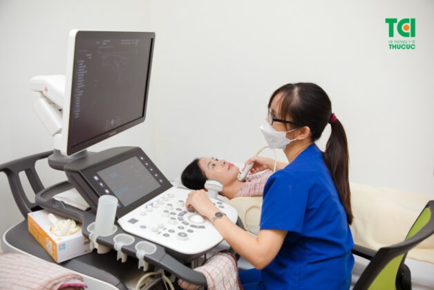 Siêu âm tuyến giáp để biết kích thước tuyến giáp bình thường hay không