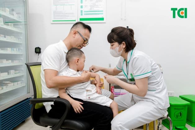 Vắc xin uốn ván là tấm lá chắn bảo vệ cộng đồng khỏi trực khuẩn uốn ván.