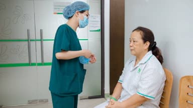 Suýt mất thị lực do mắc đục thủy tinh thể nặng