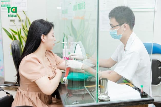 xét nghiệm double test là quy trình quan trọng giúp đánh giá nguy cơ của thai nhi mắc các hội chứng di truyền