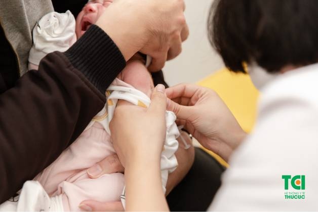 tiêm ngừa vắc xin