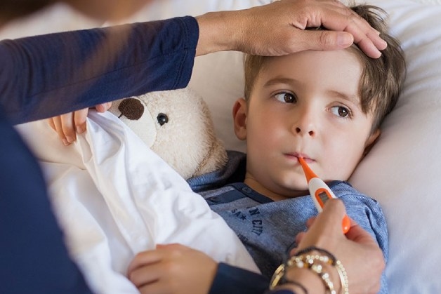 hạ sốt sau khi tiêm vacxin