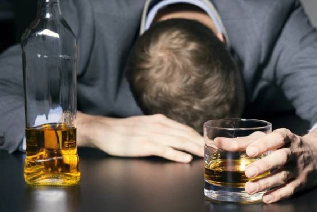 Lạm dụng rượu bia: Nguyên nhân gây viêm tụy cấp hàng đầu