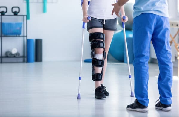 Mổ rách sụn chêm bao lâu thì hồi phục?