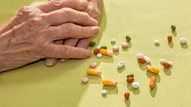 Thông tin về các loại thuốc điều trị viêm khớp dạng thấp