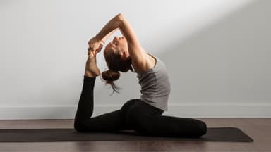 Lưu ý bạn 8 loại thực phẩm không nên ăn trước buổi tập yoga