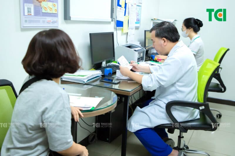 Cần thăm khám bác sĩ kỹ lưỡng để có hướng điều trị phù hợp