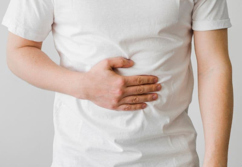 Đầy hơi ợ chua có cách điều trị được không?