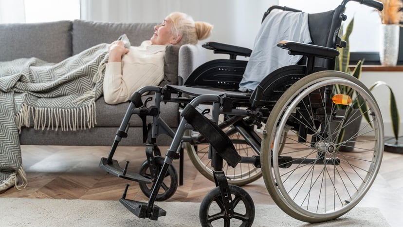 Tìm hiểu về vấn đề người bị tai biến có nên tiêm vắc-xin không