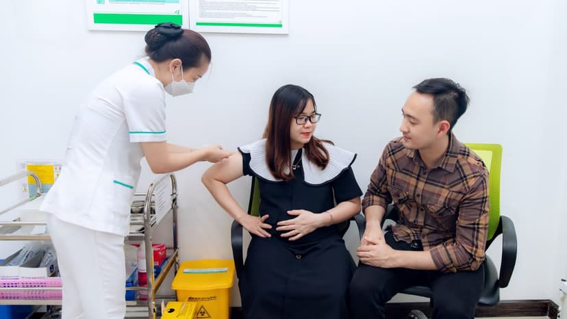 Giải đáp chi tiết tiêm vắc-xin có làm chậm kinh không