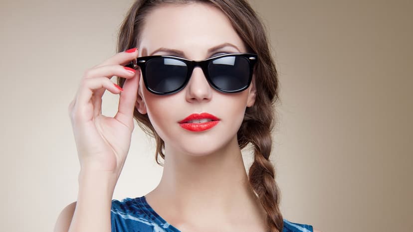 Ưu điểm của tròng kính cận loạn và cách đeo không mỏi mắt