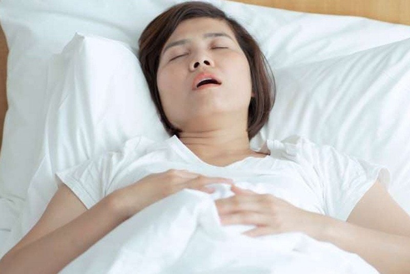 Khó thở vì trào ngược dạ dày khác gì với khó thở vì bệnh tim, phổi