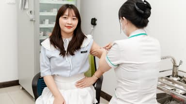 Chích ngừa ung thư cổ tử cung từ mấy tuổi và câu trả lời