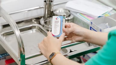 Giải đáp về tuổi chích ngừa ung thư tử cung