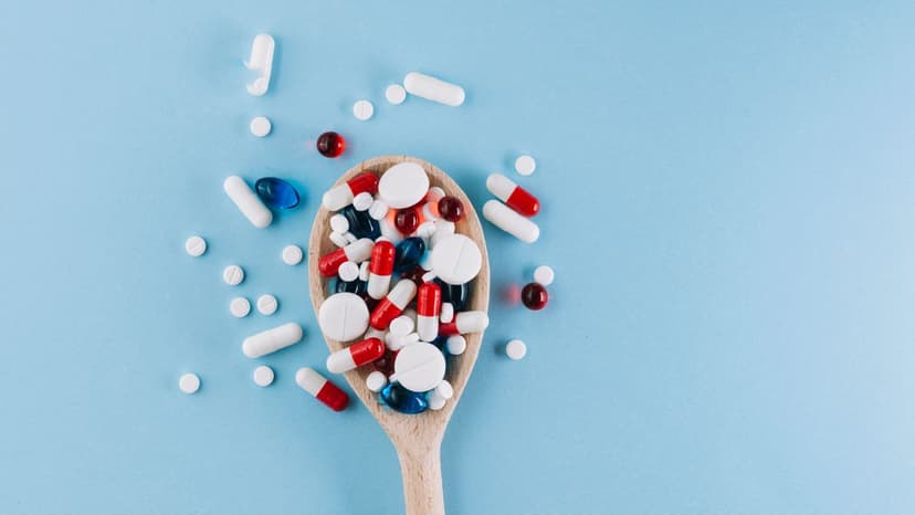 Tiêm vắc-xin cần uống thuốc gì: Hướng dẫn từ chuyên gia