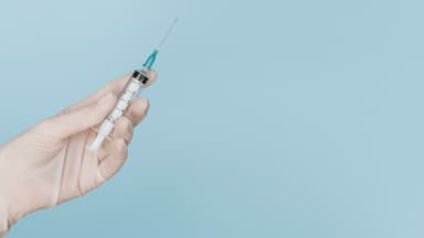 Tìm hiểu về vấn đề tiêm vắc-xin là tiêm gì vào cơ thể