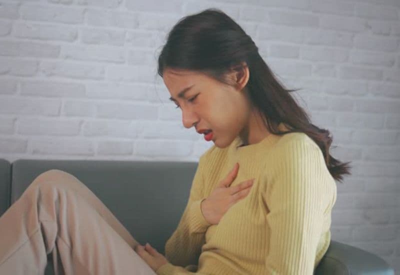 Trào ngược dạ dày và cơ chế gây tức ngực khó thở