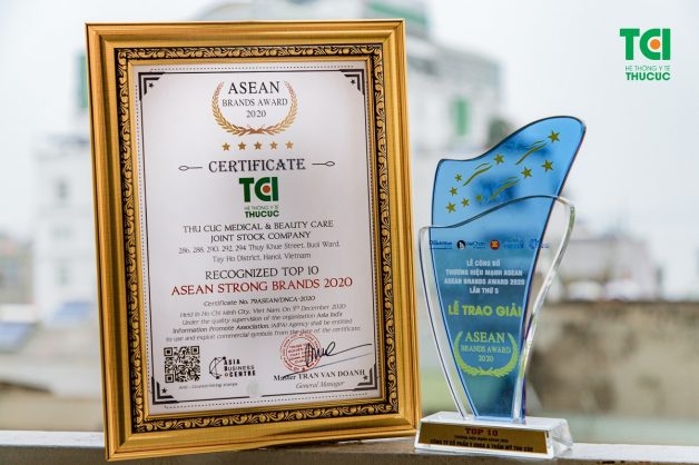 Mới đây, Hệ thống Y tế Thu Cúc vừa nhận được danh hiệu TOP 10 Thương hiệu mạnh ASEAN 2020. Đây được coi là dấu mốc quan trọng thể hiện sự tin tưởng và lựa chọn của khách hàng.