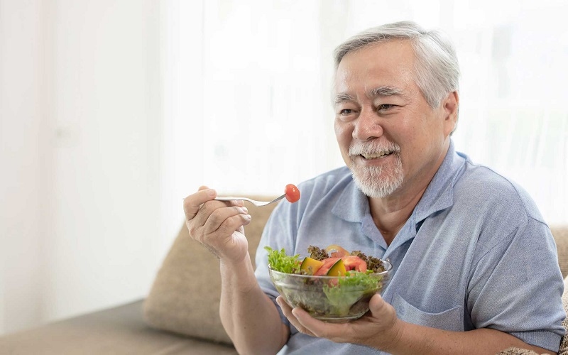 Cách hạ huyết áp cho người lớn tuổi bằng chế độ dinh dưỡng