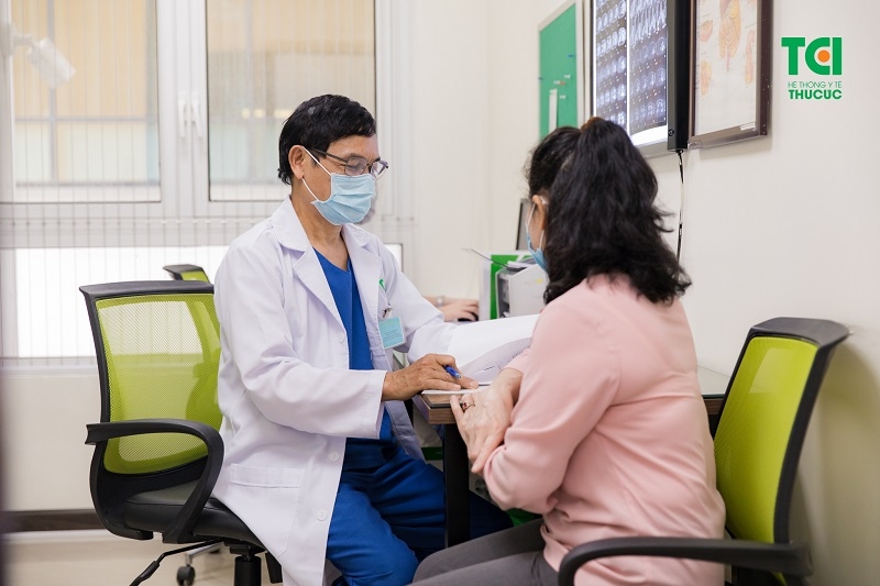 Điều trị gan nhiễm mỡ không do rượu với chuyên gia.