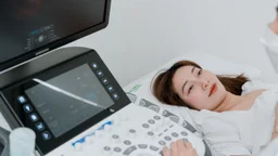 Máy siêu âm là gì và vì sao nó quan trọng trong y học hiện đại
