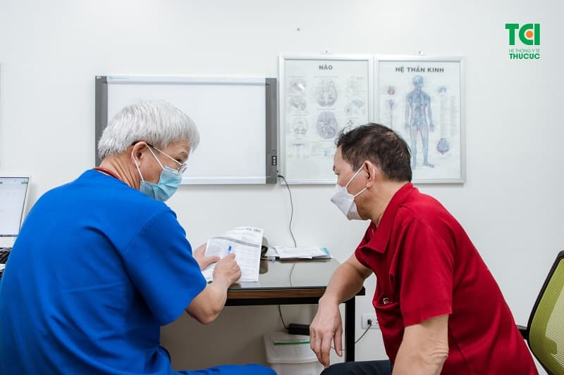 thăm khám cho ung thư tuyến tiền liệt giai đoạn đầu