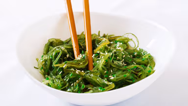 Tìm hiểu vấn đề ăn rong biển nhiều có tốt không