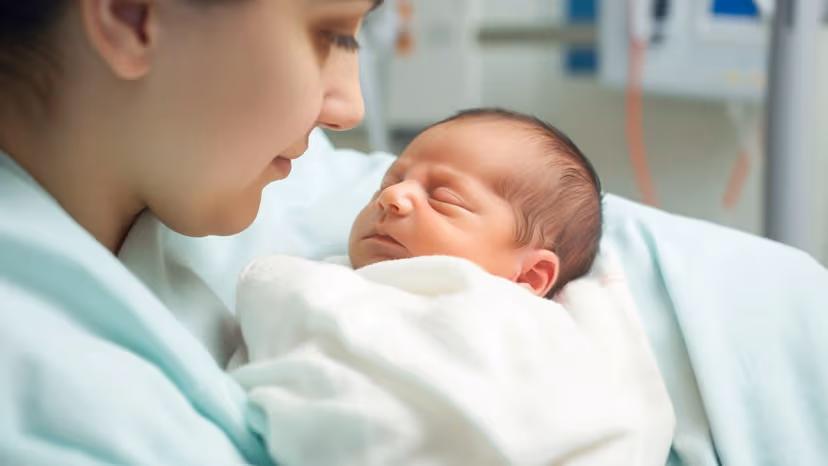 Các phương pháp điều trị bong võng mạc ở trẻ sinh non