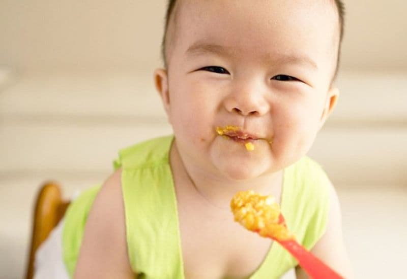 Dù em bé ăn tôm rất bổ dưỡng, bố mẹ cũng đừng quên một vài lưu ý quan trọng.