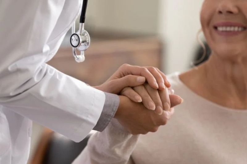 các bác sĩ thường dựa vào một số yếu tố quan trọng, được tổng hợp trong các chỉ số tiên lượng quốc tế