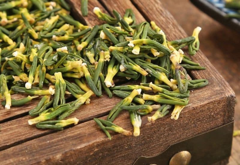 Tâm sen, hay tim sen, là phần mầm xanh nằm trong hạt sen, thường được phơi khô và sử dụng làm trà hoặc thuốc trong Đông y.