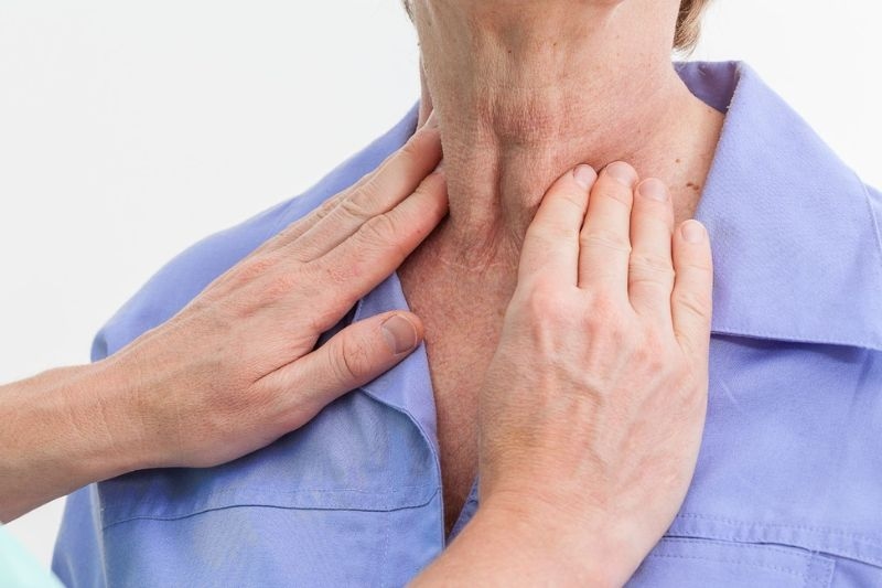 triệu chứng khối u tuyến giáp thường gặp