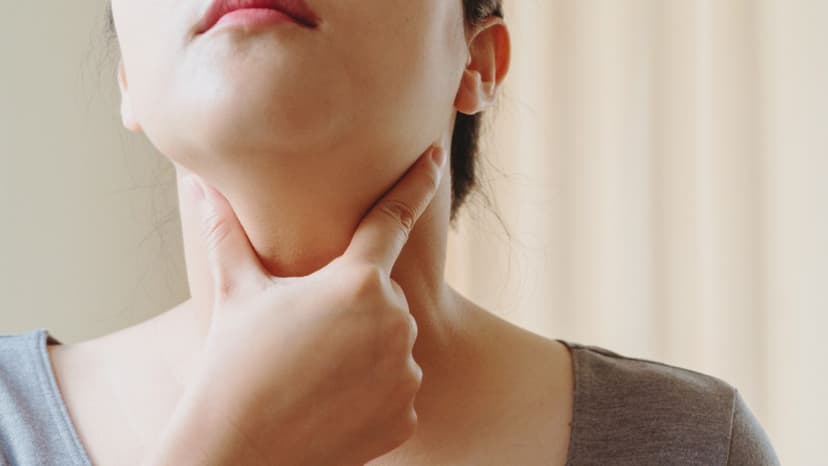 5 Biểu hiện của u tuyến giáp lành tính