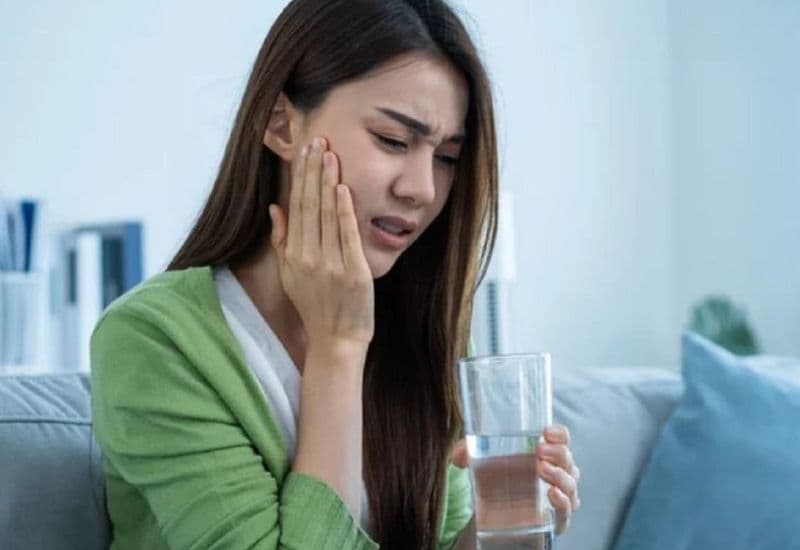 Nhức răng có thể gây đau đớn, khó chịu và ảnh hưởng đến sinh hoạt hàng ngày