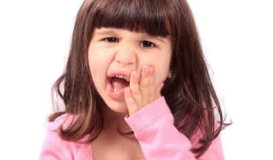 Bị đau răng sâu và mức độ nguy hiểm không thể chủ quan