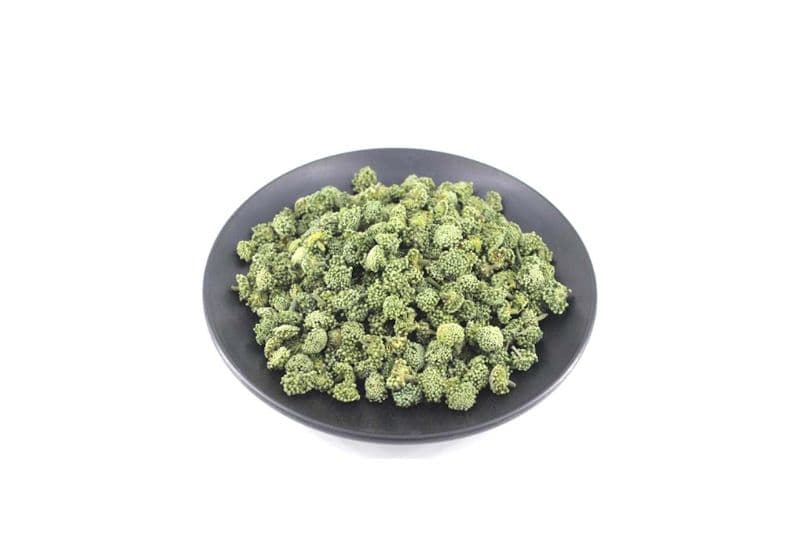 Giải đáp chi tiết thắc mắc: Cao huyết áp có uống được hoa tam thất không?