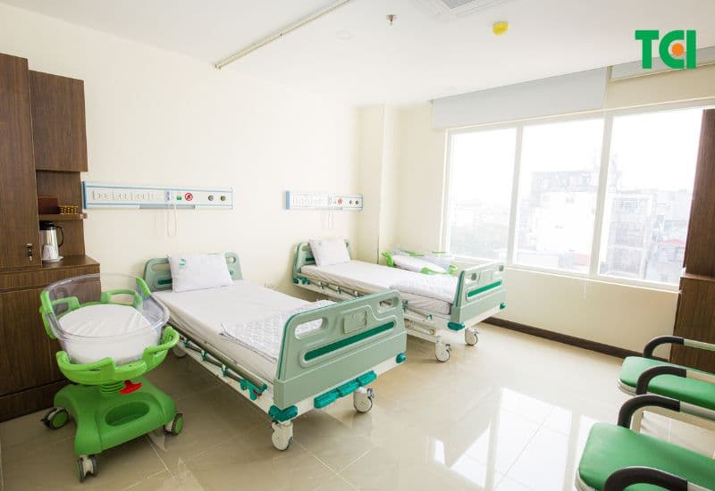 Phòng chung 2 giường sạch sẽ, tiện nghi, có đầy đủ thiết bị cần thiết cho mẹ và bé trong thời gian lưu trú