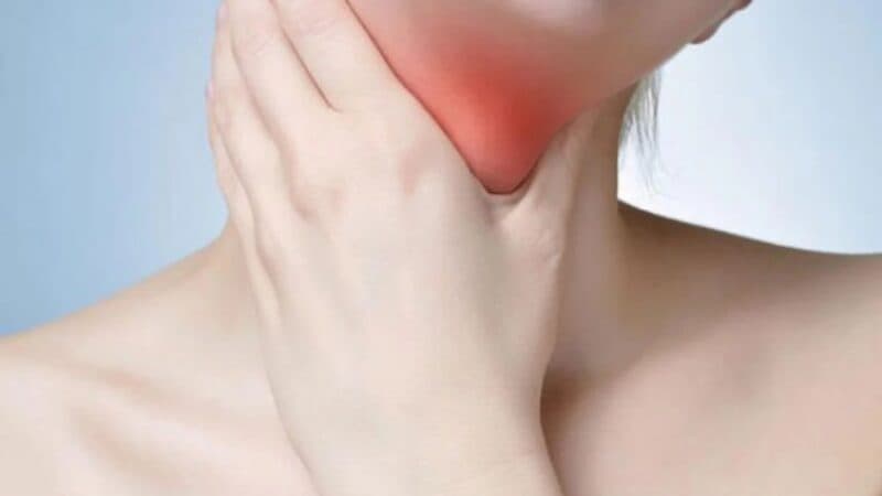 Nuốt vướng thực quản do bệnh lý tại thực quản gây ra.