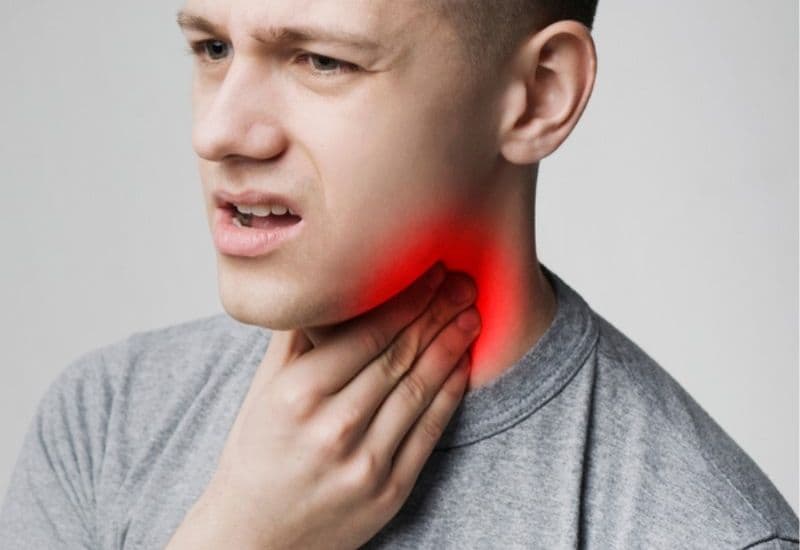 Ợ chua rát họng