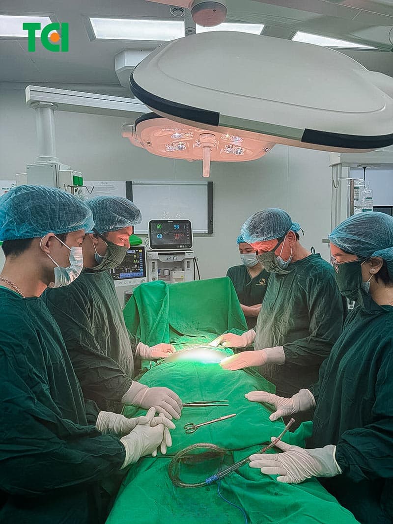 Sản phụ được mổ cấp cứu